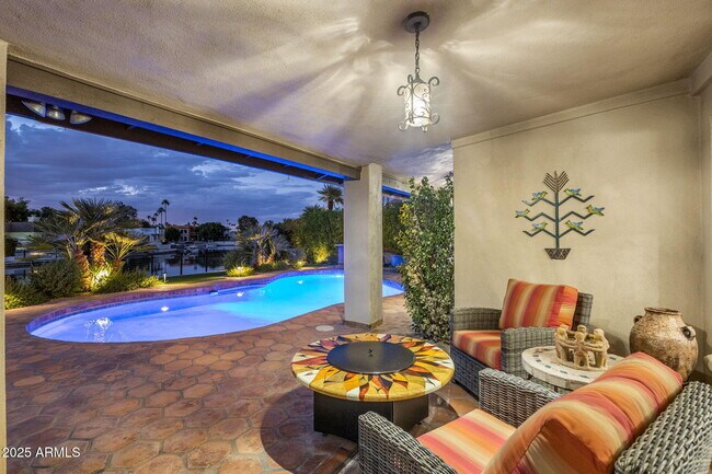 Building Photo - 7620 E Vía Del Placito