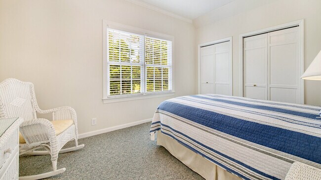 Building Photo - 546 Collins Meadow Dr