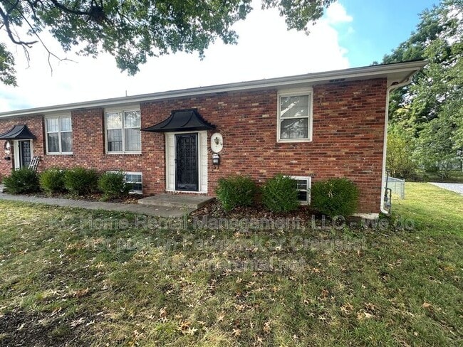 Building Photo - 710 NW Mock Ave