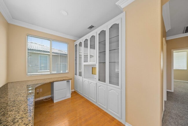Building Photo - 3121 Club Rancho Dr