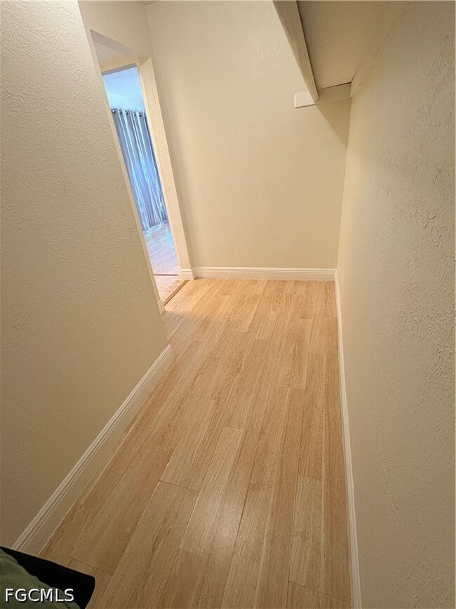 Building Photo - 2510 SE 16th Pl