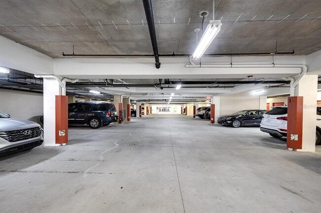 Building Photo - 7702 Lake Vista Ct