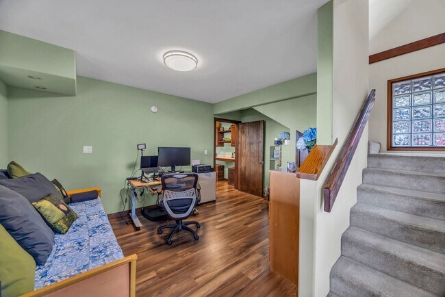 Building Photo - Fully Furnished 4BR in Kula. Garage, Bonus...