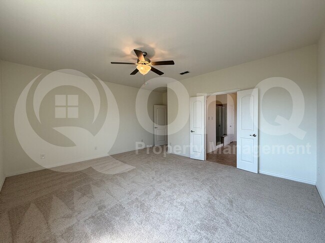 Building Photo - 1165 Clearwater Dr