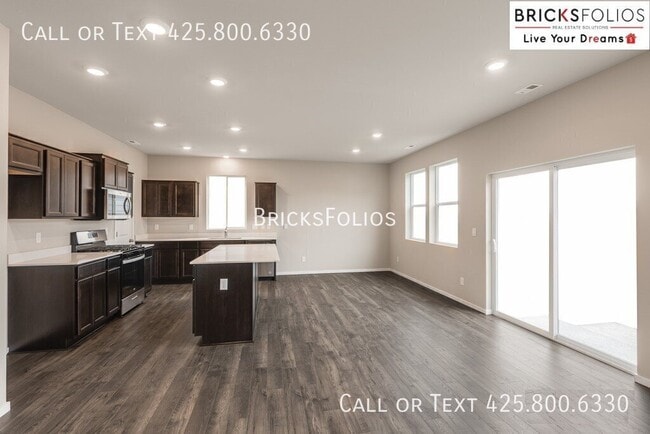 Building Photo - 1340 SW Pendleton Way