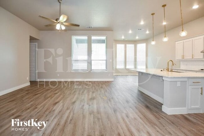 Building Photo - 1609 San Donato Ln