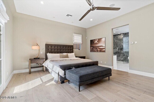 Building Photo - 10074 E Flathorn Dr