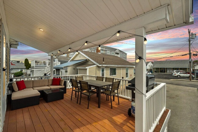 Building Photo - 9 N St