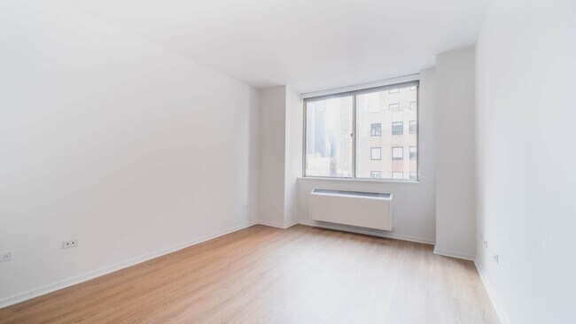 Building Photo - 305 W 50th St