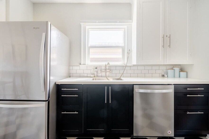 Building Photo - 5016 NE 29th Ave