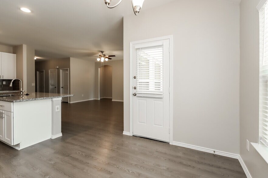 Building Photo - 209 Stalwart Hl Trl