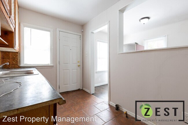 Building Photo - 2 br, 1 bath Apartment - 11238 Glenfield A...
