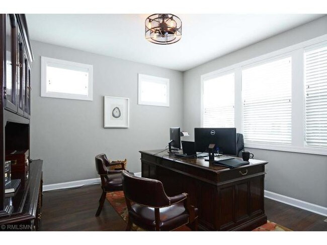 Building Photo - 3221 42nd Ave S