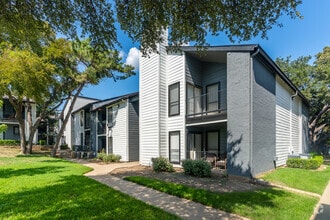 Building Photo - The Retreat at River Ranch