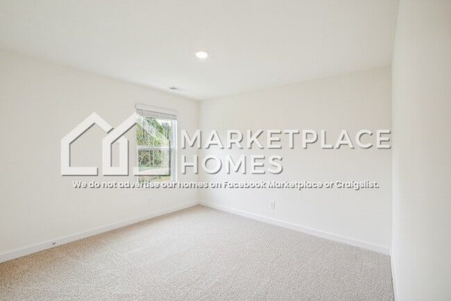 Building Photo - 4146 Hines Ln NE