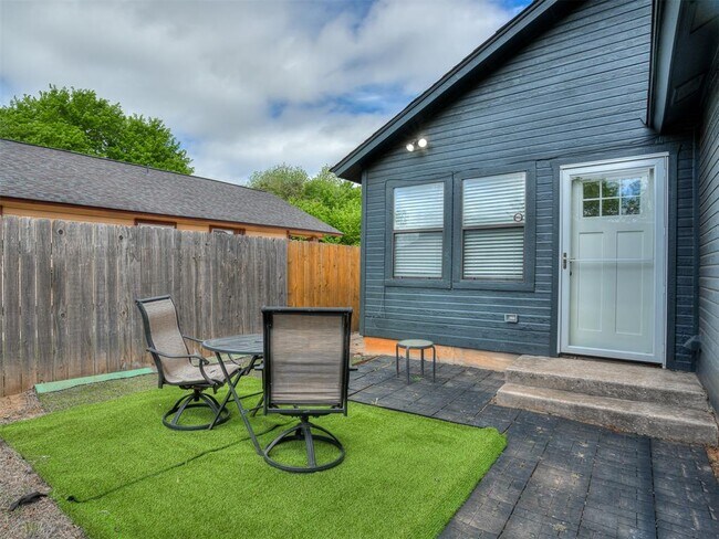 Building Photo - 1608 NW 7th St