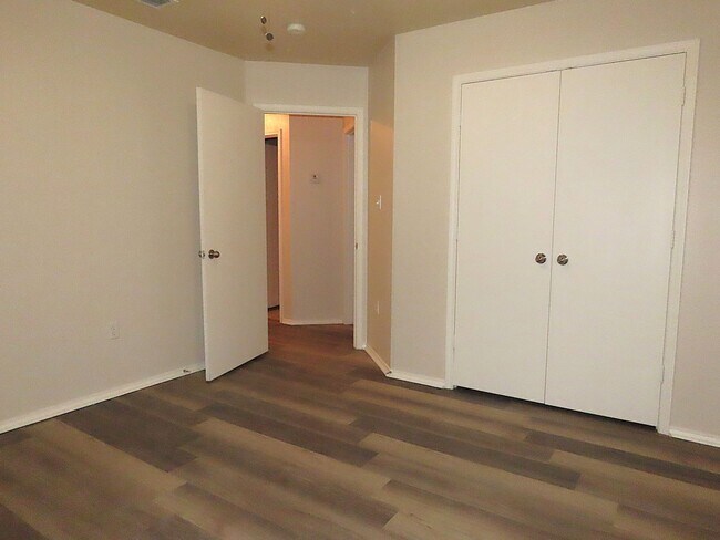 Building Photo - Beautiful 3 Bedroom, 2 Bath Home in Flint!