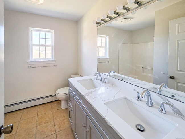 Building Photo - 7 Dally Farm Rd