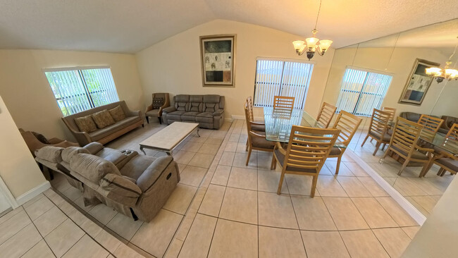 Building Photo - 13484 Jonquil Ct