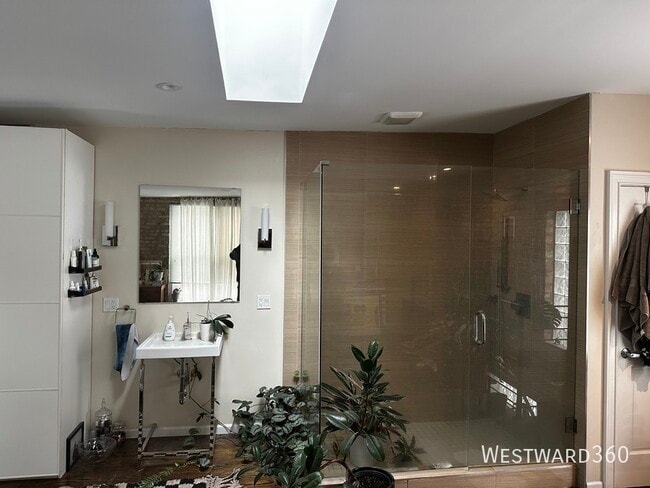 Building Photo - 1927 N Humboldt Blvd