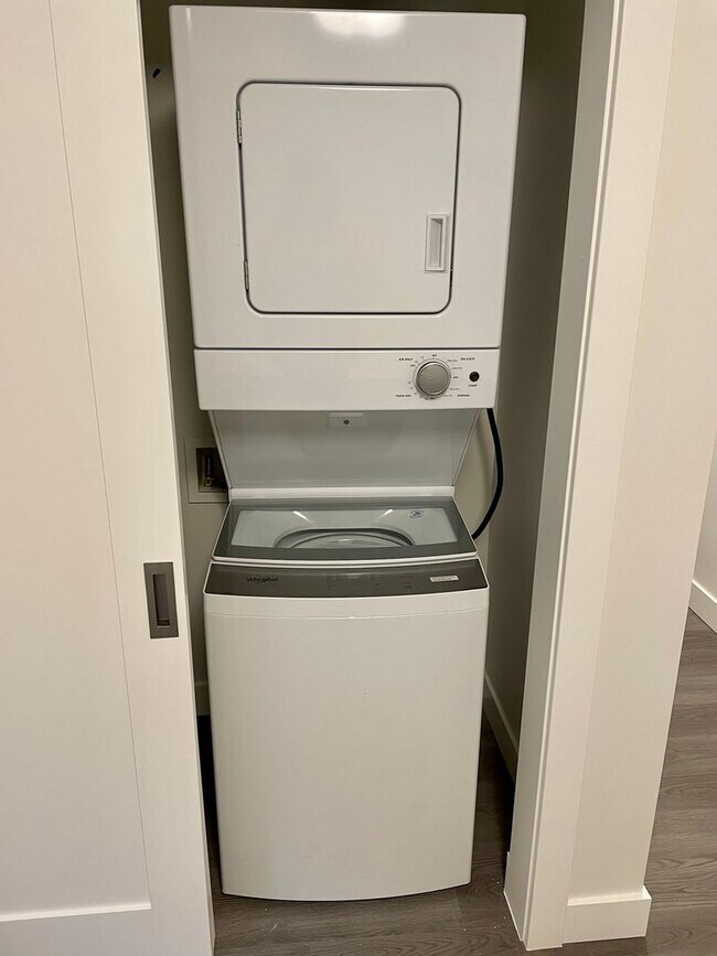 Building Photo - 7514 27th Ave NE