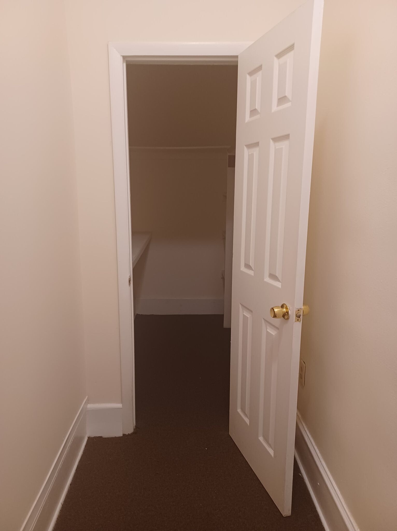 Building Photo - 210 Main St