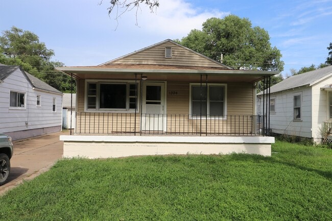 Primary Photo - 1324 N 5th St