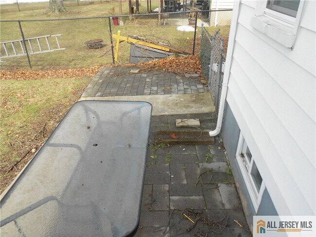 Building Photo - 431 Crows Mill Rd