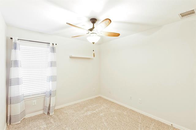 Building Photo - 17007 Vinland Dr