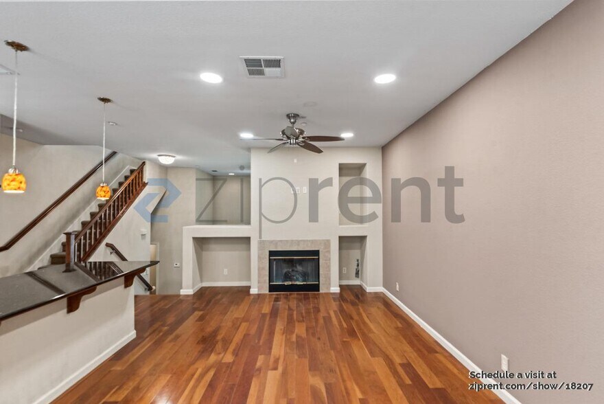 Building Photo - 1057 Tourmaline Terrace