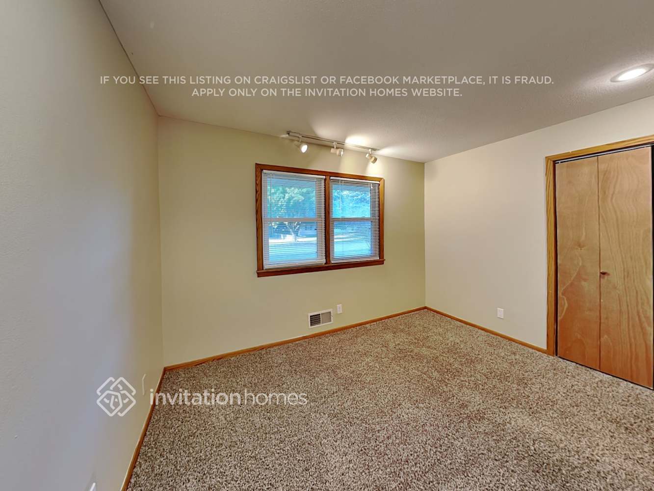 Building Photo - 14920 31st Ave N