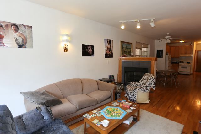 Building Photo - 1033 N Mozart St