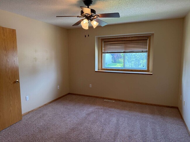 Building Photo - 3502 28th St SW