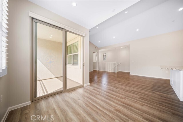 Building Photo - 134 Canvas