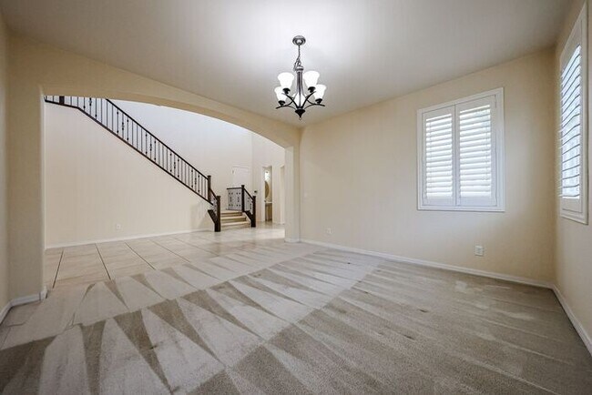 Building Photo - Stunning home located in the heart of Chandler, AZ!