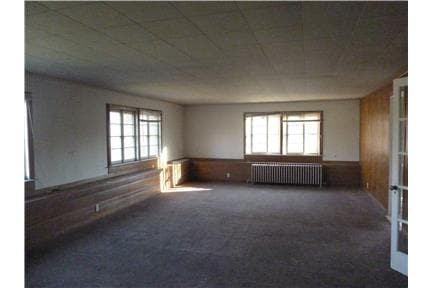 Building Photo - 2271 S Riverside Dr