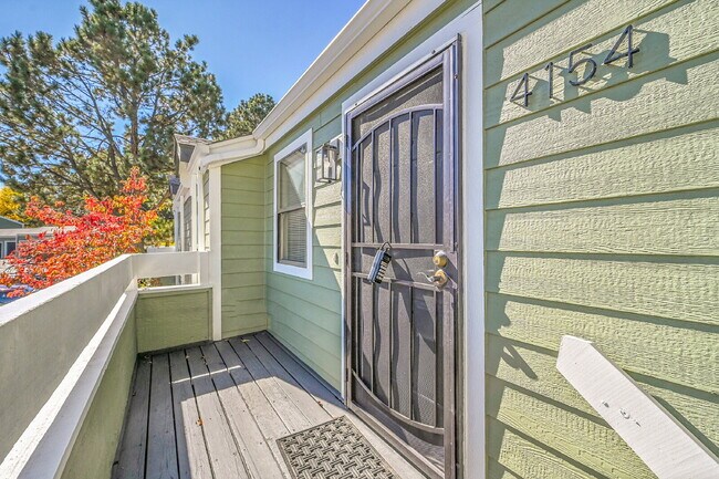 Building Photo - $2,385.00 - 3 Bedrooms, 2 Bathrooms Townho...