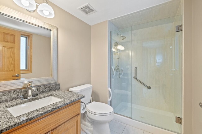 Building Photo - 5614 S Moody Ave