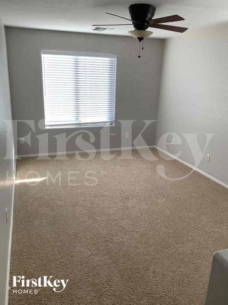 Building Photo - 18021 W Sunnyslope Ln