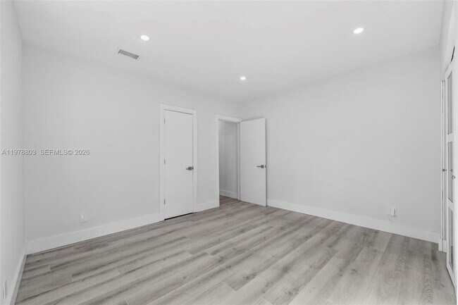 Building Photo - 1262 SW 15th Terrace