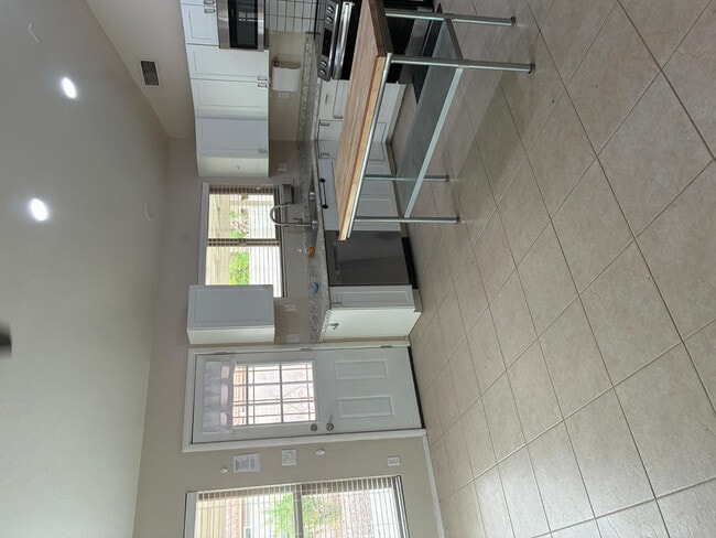 Building Photo - 5580 W Kesler St