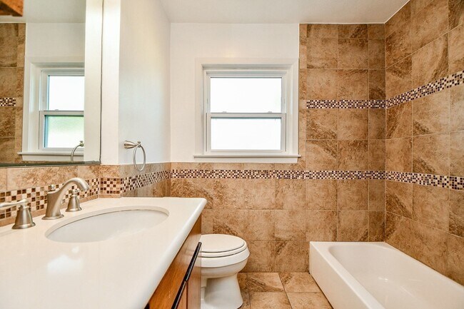 Building Photo - 9534 Kerrwood Ln