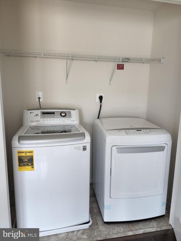 Building Photo - 25020 Cambridge Hl Ter