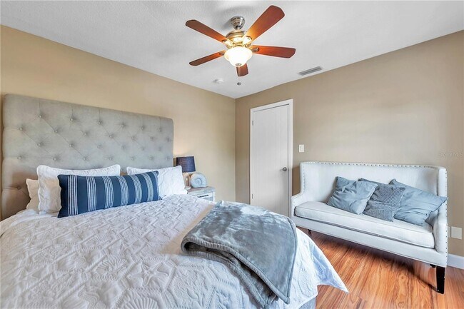 Building Photo - 5172 Coquina Key Dr SE