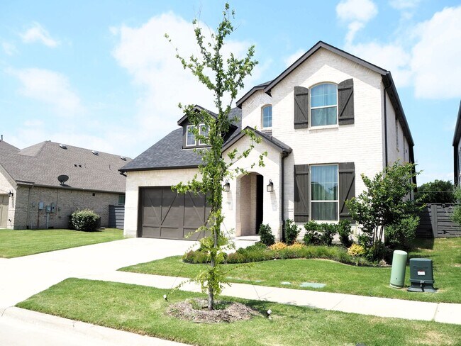 Building Photo - 5009 Shadetree St