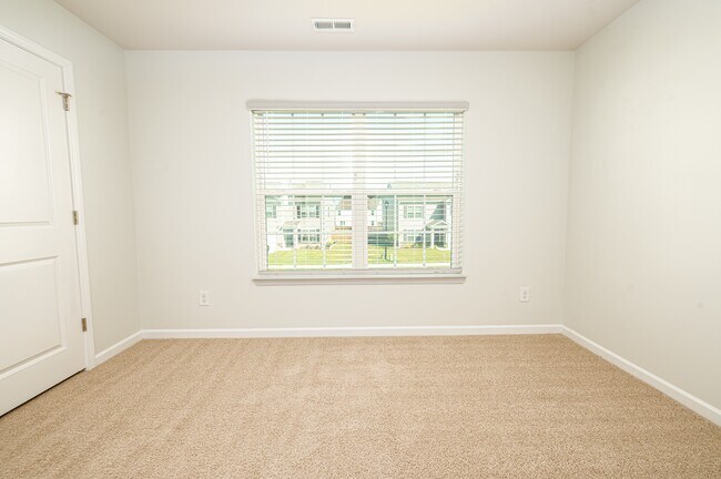 Building Photo - 4016 Madeline Farm Blvd