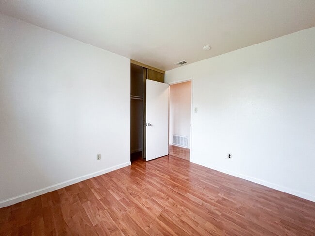 Building Photo - 4 Bedroom, 2 Bath Single Story Corner Lot Home in Rancho Cordova