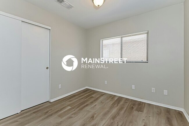 Building Photo - 3 Bedroom Pet-Friendly Home in Tucson, AZ with Main Street Renewal