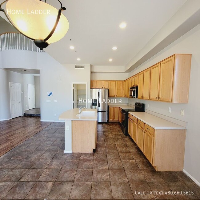Building Photo - 6282 S Moccasin Trail