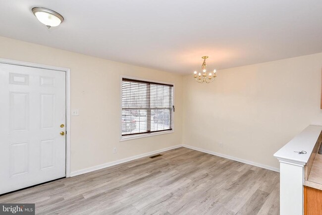 Building Photo - 24 Sanford Dr